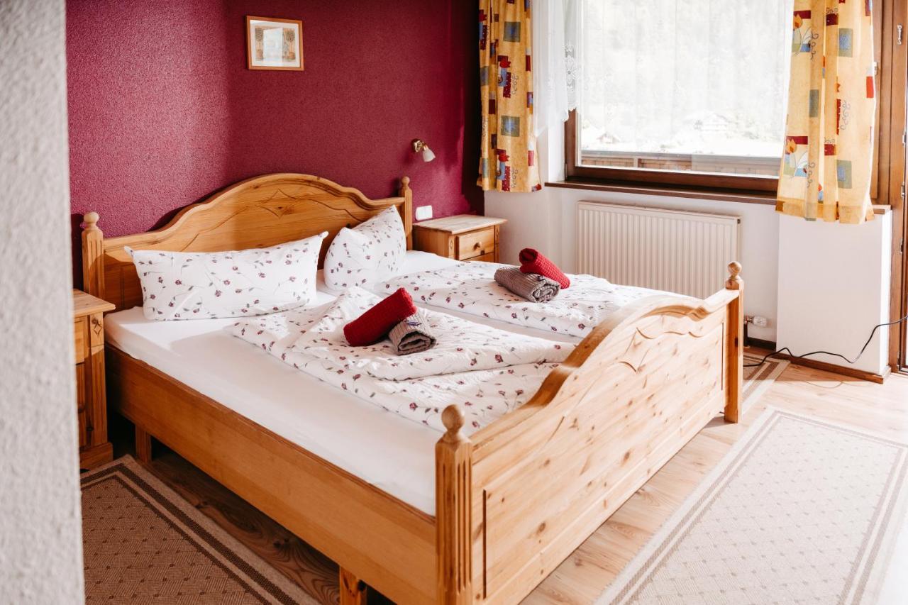 Gasthof Pension Kohlplatzl Hopfgarten in Defereggen ภายนอก รูปภาพ