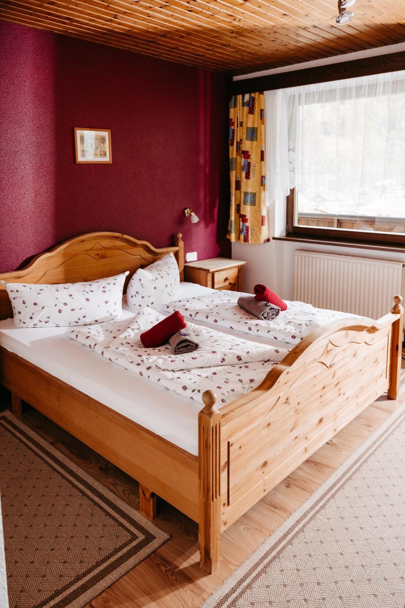 Gasthof Pension Kohlplatzl Hopfgarten in Defereggen ภายนอก รูปภาพ